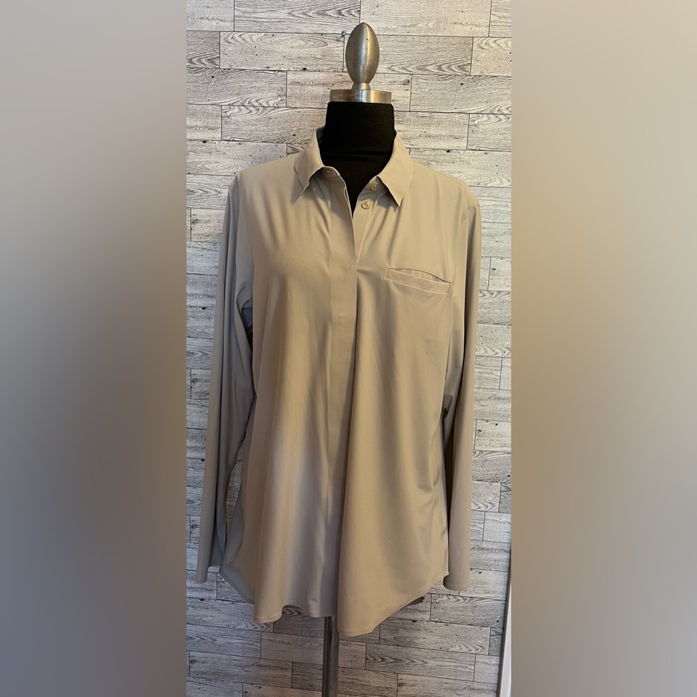 Athleta Urbanite Gray Shirt